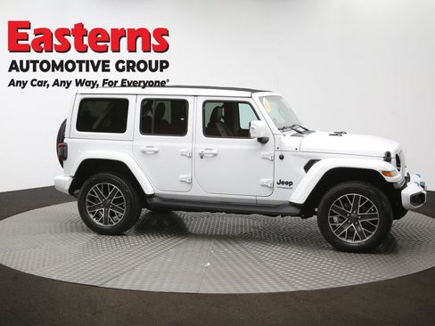 Used 2022 Jeep Wrangler Unlimited Sahara image 48