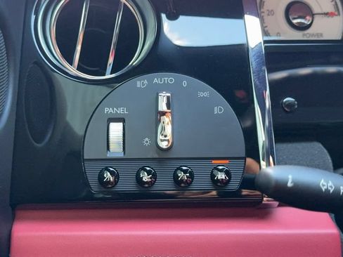 Used 2016 Rolls-Royce Wraith RWD image 17