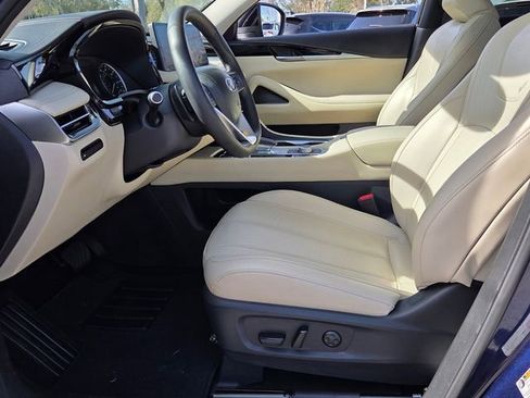 Used 2025 INFINITI QX60 Pure w/ Cargo Package image 11