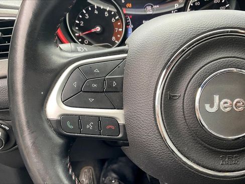 Used 2018 Jeep Compass Trailhawk w/ Cold Weather Group image 18