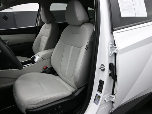 Used 2025 Hyundai Tucson SEL AWD/4WD image 13