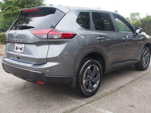 Used 2026 Nissan Rogue SV FWD image 7