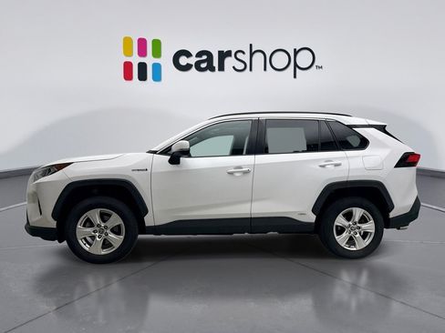Used 2021 Toyota RAV4 XLE w/ Convenience Package AWD/4WD image 2