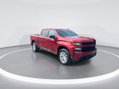 Used 2020 Chevrolet Silverado 1500 Custom w/ Custom Value Package AWD/4WD image 2