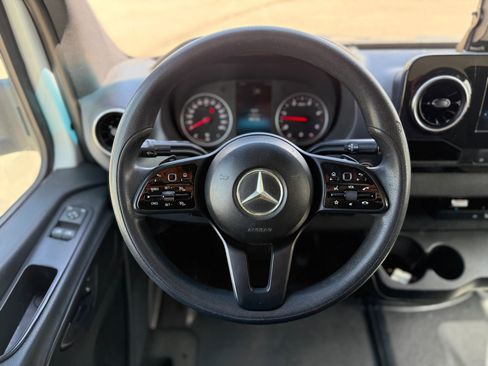 Used 2019 Mercedes-Benz Sprinter 170 w/ Chrome Grille Package image 20