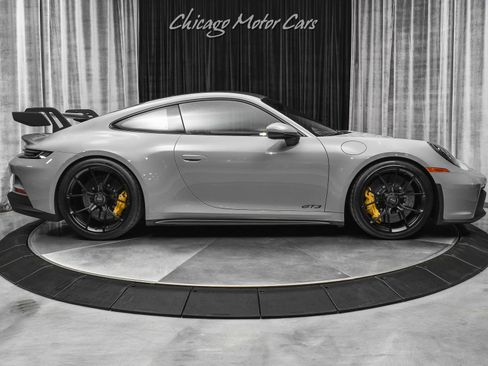 Used 2022 Porsche 911 GT3 RWD image 46