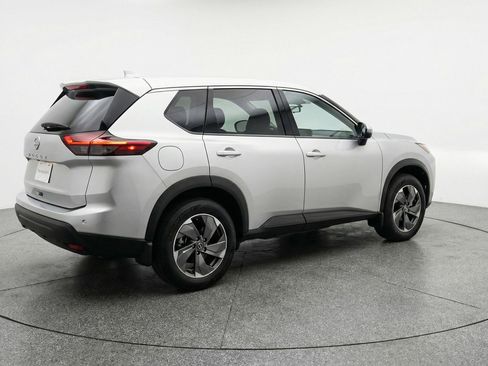 Used 2025 Nissan Rogue SV image 9