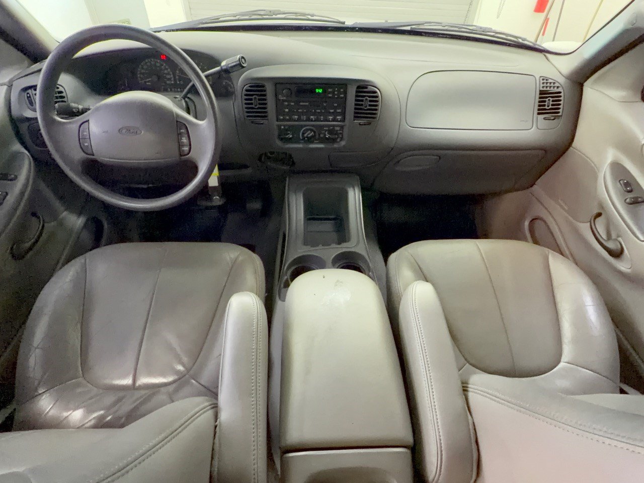 Used 1999 Ford Expedition XLT RWD image 17