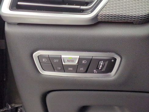 Used 2021 BMW X6 xDrive40i w/ M Sport Package image 38