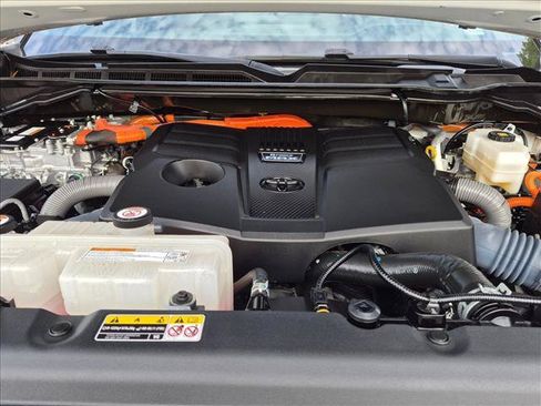 Used 2023 Toyota Tundra Platinum AWD/4WD image 22