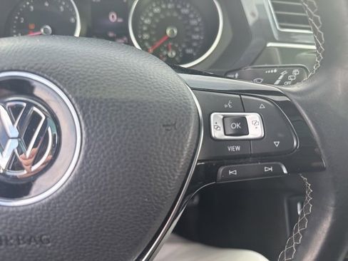 Used 2020 Volkswagen Tiguan SE R-Line image 19