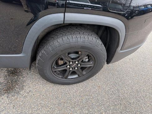 Used 2021 GMC Acadia AT4 w/ Trailering Package image 30