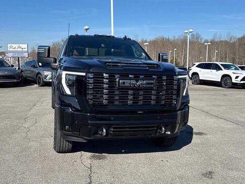 New 2026 GMC Sierra 2500 Denali Ultimate w/ LPO, Black Badging Package image 9