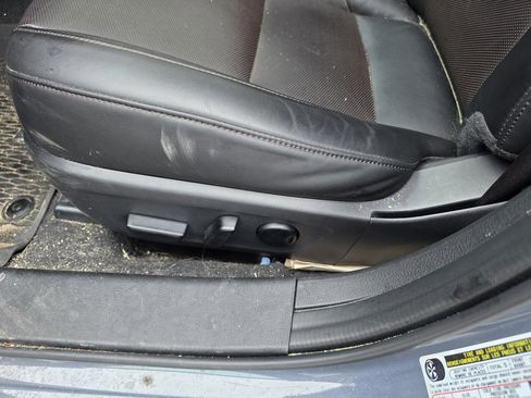 Used 2024 MAZDA MAZDA3 Hatchback w/Premium Plus Pkg image 27