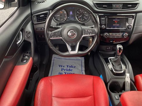 Used 2019 Nissan Rogue S w/ Special Edition Package FWD image 10