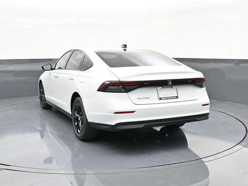 Used 2025 Honda Accord SE image 8