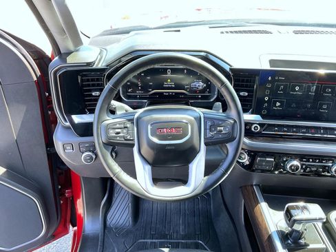 Certified 2024 GMC Sierra 1500 SLT w/ SLT Convenience Package AWD/4WD image 11