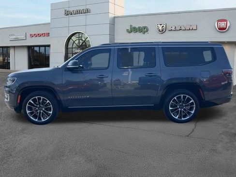 Used 2023 Jeep Wagoneer L Series III w/ Premium Group I AWD/4WD image 4