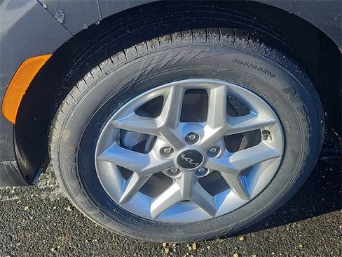 Used 2023 Kia Soul LX w/ LX Technology Package image 7