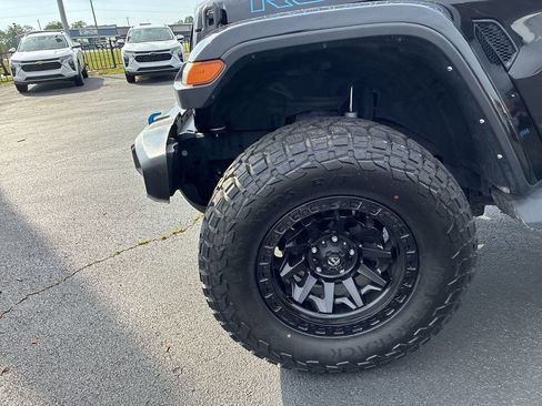 Used 2022 Jeep Wrangler Unlimited Rubicon 4xe AWD/4WD image 10