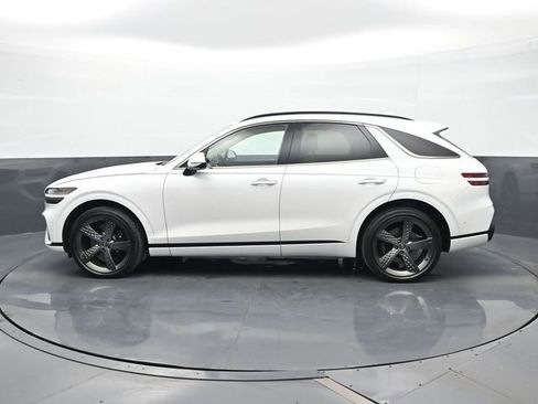 Used 2023 Genesis GV70 3.5T Sport w/ Sport Prestige Package AWD/4WD image 2
