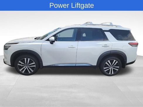 Used 2025 Nissan Pathfinder Platinum w/ Cargo Package AWD/4WD image 5