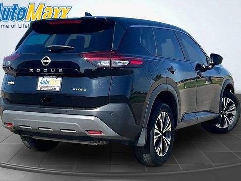 Used 2023 Nissan Rogue SV AWD/4WD image 9