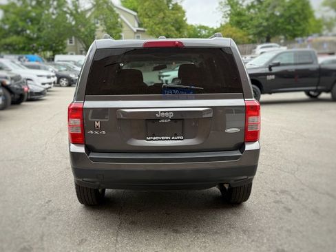 Used 2016 Jeep Patriot Latitude AWD/4WD image 10
