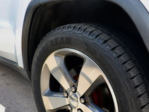 Used 2019 Jeep Grand Cherokee Summit AWD/4WD image 36
