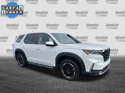 Used 2025 Honda Pilot EX-L image 2