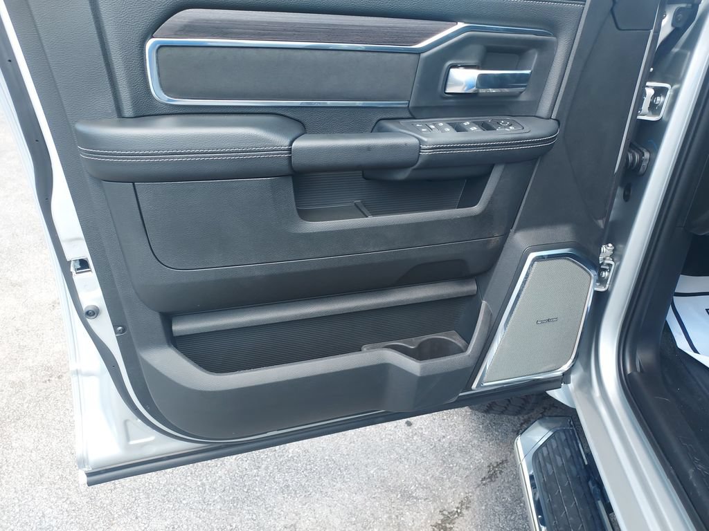 New 2026 RAM 5500 4x4 Crew Cab w/ Laramie Trim Package image 12