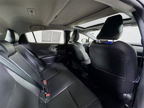 Certified 2024 Toyota Prius XLE image 30