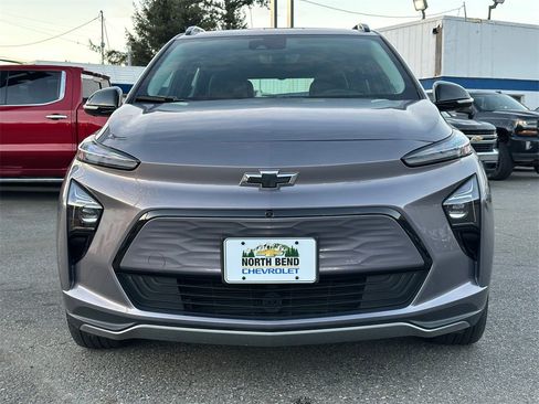 Used 2023 Chevrolet Bolt EUV Premier w/ Sun & Sound Package image 3