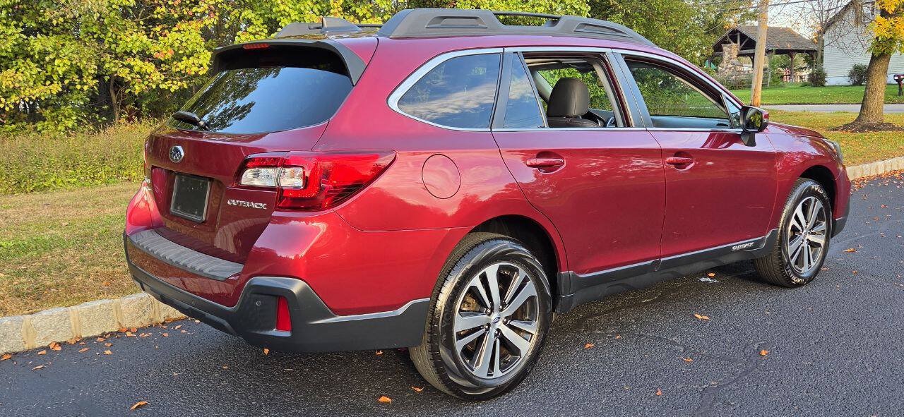 Used 2019 Subaru Outback 2.5i Limited AWD/4WD image 3