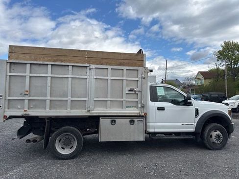 Used 2019 Ford F550 4x4 Regular Cab Super Duty w/ XL Value Package image 5