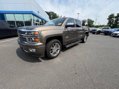 Used 2015 Chevrolet Silverado 1500 High Country w/ High Country Premium Package AWD/4WD image 5