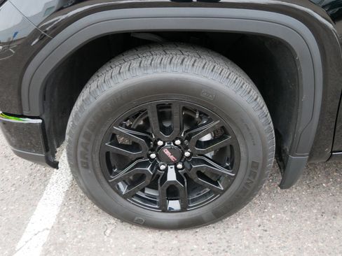 Used 2024 GMC Sierra 1500 Elevation image 8