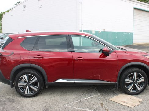 Certified 2023 Nissan Rogue SL w/ SL Premium Package AWD/4WD image 9