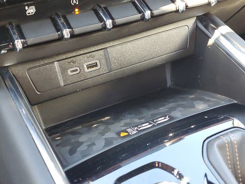 Used 2023 GMC Canyon AT4 w/ AT4 Premium Package image 28