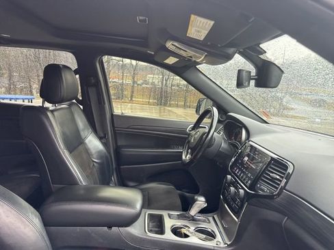 Used 2020 Jeep Grand Cherokee Altitude image 38