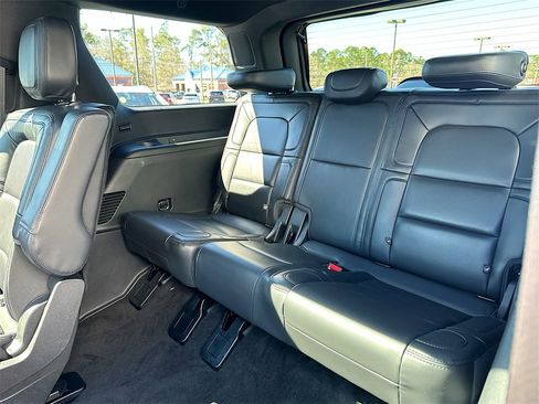 Used 2022 Lincoln Navigator Reserve image 28
