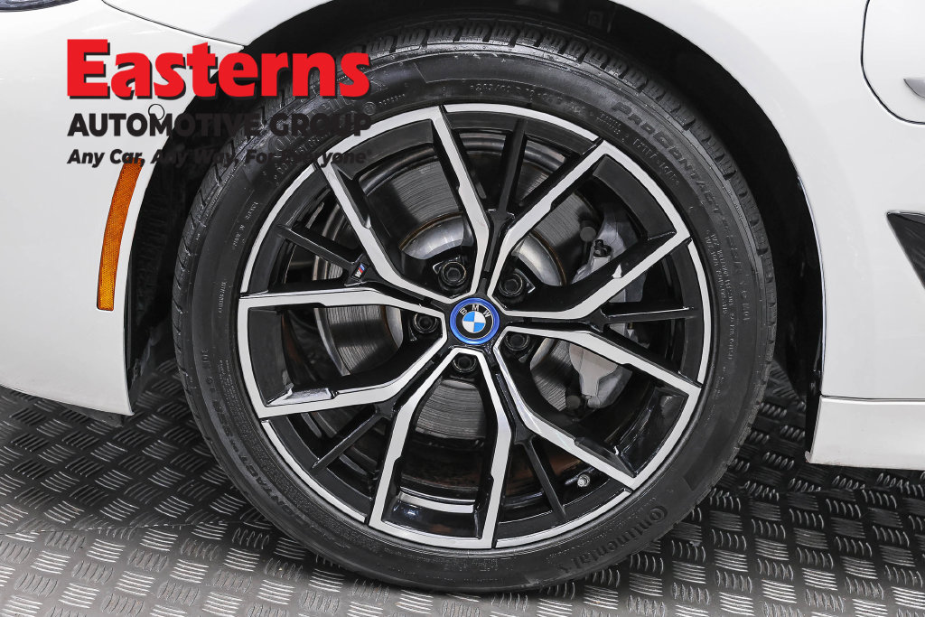 Used 2023 BMW 530e w/ M Sport Package RWD image 34