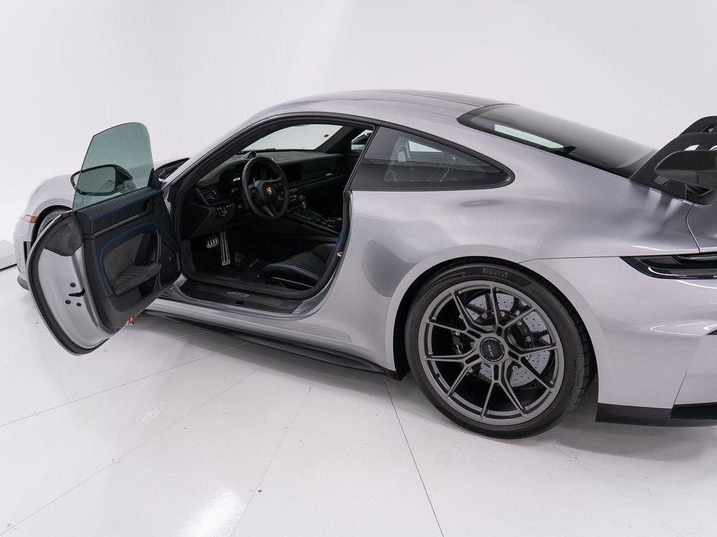 Used 2026 Porsche 911 GT3 RWD image 9