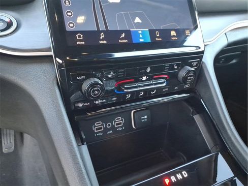Used 2023 Jeep Grand Cherokee L Limited image 25
