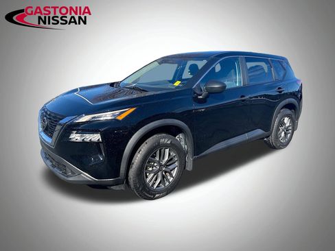 Used 2021 Nissan Rogue S image 3