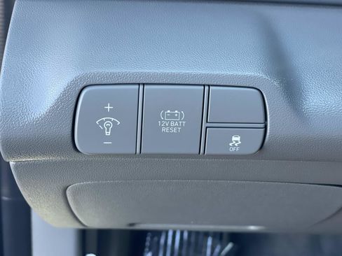 Certified 2024 Hyundai Elantra Blue image 19