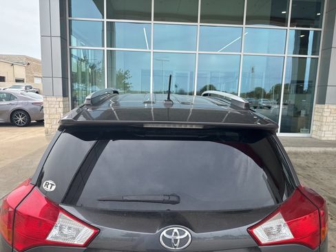 Used 2014 Toyota RAV4 XLE FWD image 17