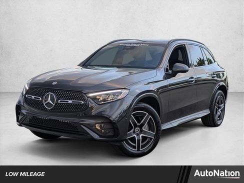 Used 2026 Mercedes-Benz GLC 300 4MATIC image 1
