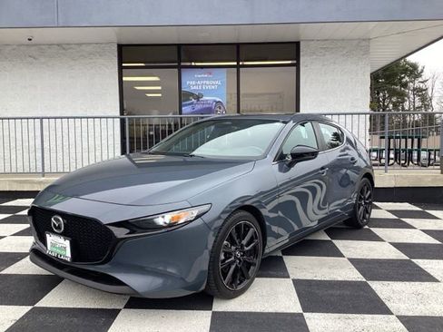 Used 2024 MAZDA MAZDA3 s AWD/4WD image 2