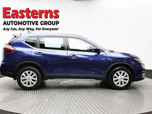 Used 2019 Nissan Rogue S image 4